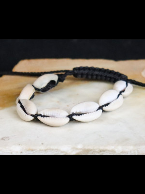 Bracelet with cowry shells