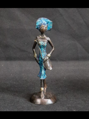 Elegant woman (bronze)
