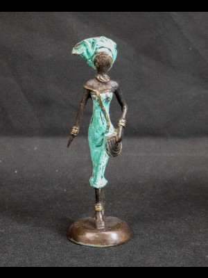 Elegant woman (bronze)