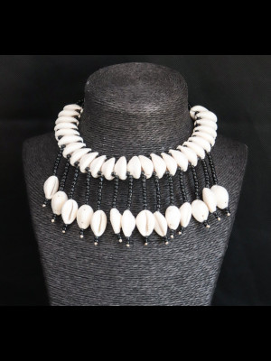 Necklace in cowry shells