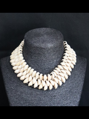 Necklace in cowry shells