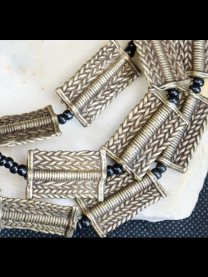 Strand of 90 brass beads