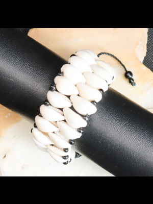 Bracelet with cowry shells