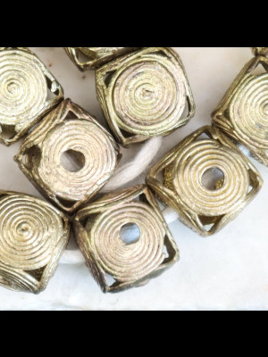 Strand of 17 brass beads