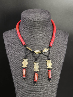 Necklace with koffi, carnelian and brass beads, 