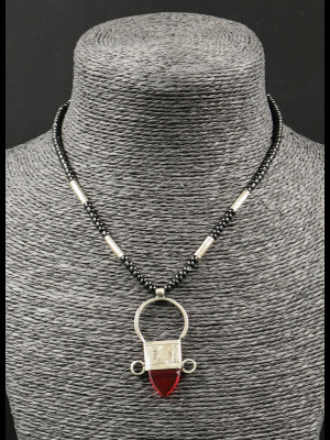 Tuareg necklace with "ingall" pendant