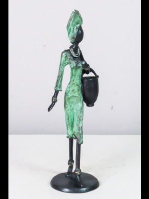 Woman carrying a bucket (bronze)