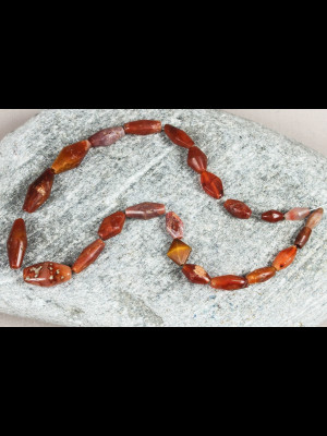 23 ancient carnelian beads