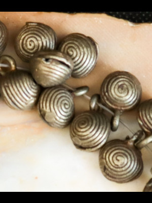 40 "grelot" brass beads