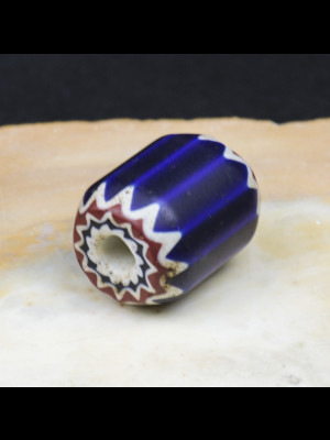 Venetian 6 layer chevron trade bead