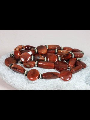 32 carnelian beads