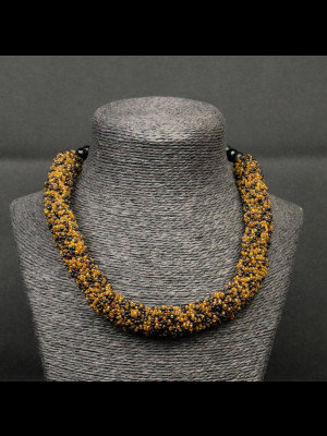 Glass beads necklace