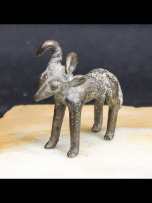 Gold weight in bronze