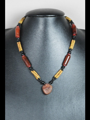 Necklace with carnelian and koffi beads