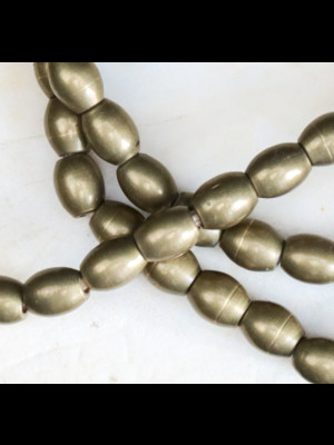 Strand of 100 beads in brass