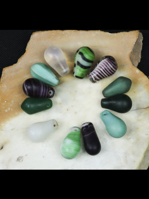12 Bohemian wedding glass trade beads
