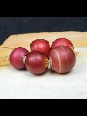 5 Venetian trade beads “Cornaline d’Aleppo”