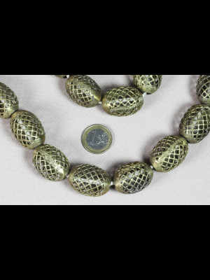 20 brass beads