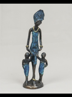 Woman with 2 children (bronze)