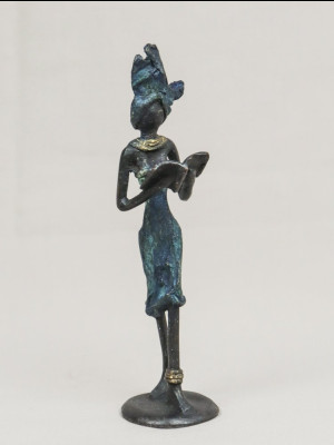 Readind woman (bronze)