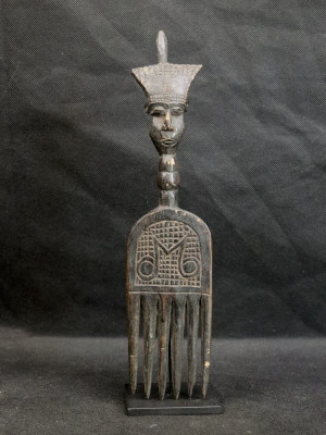 Ngendese comb (RDC)