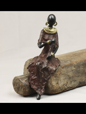 Seated woman (bronze)