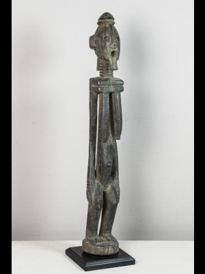 Weird Dogon statuette (Mali)