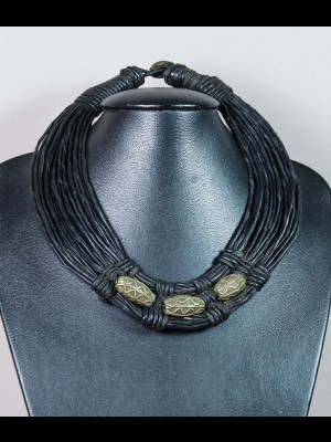 Necklace with 26 leather threads and brass beads