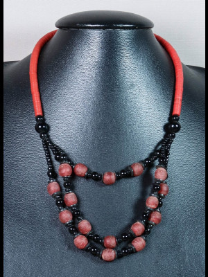Necklace with glass beads from Ghana and bakelite heishi disk beads (koffi)