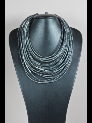 20 recycled plastic threads necklace