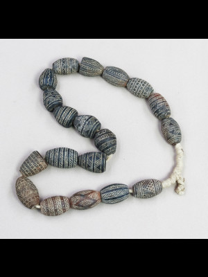 19 terracotta beads