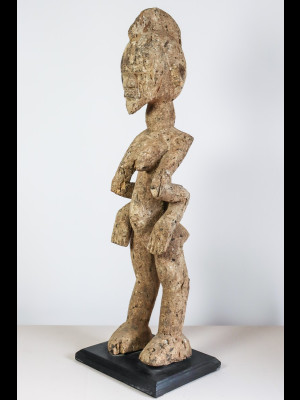 Exceptional and antique Lobi statue