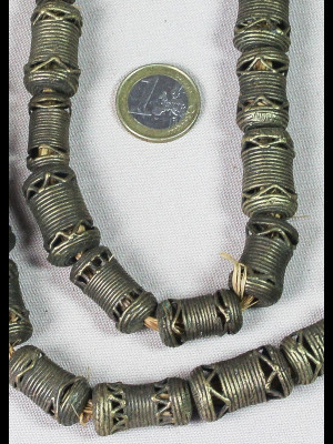 25 brass beads