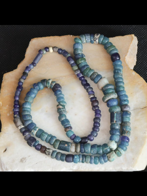 Ancient Nila glass beads (Mali)