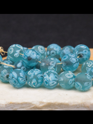 25 glass beads 