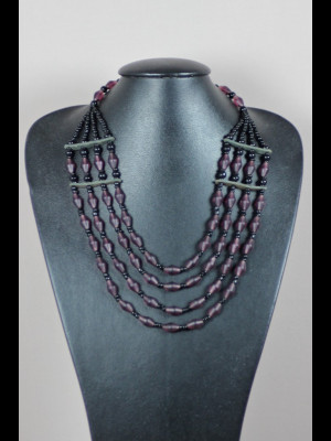 Glass beads necklace