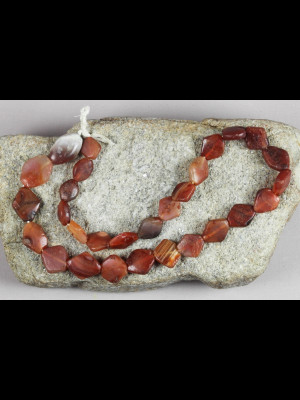 29 antique carnelian beads