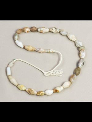 26 agate beads 