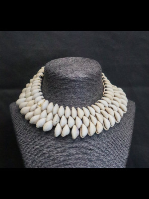 Necklace in cowry shells