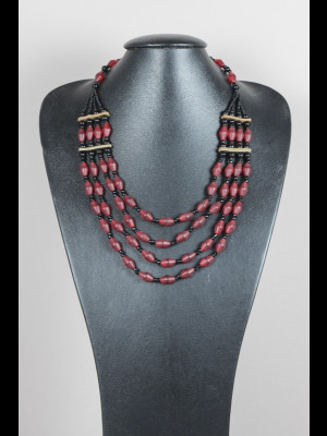 Glass beads necklace