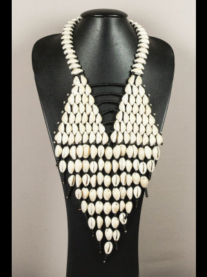 Necklace in cowry shells