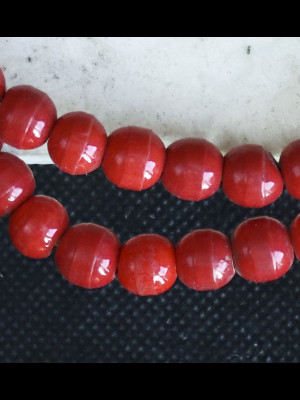 64 glass trade beads