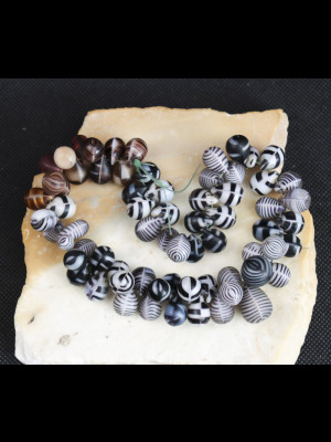 183 small teardrop Bohemian glass beads