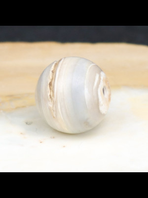 Antique agate bead