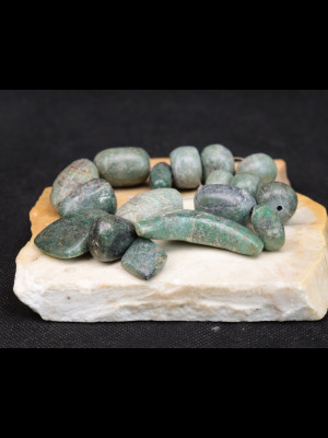17 serpentine beads